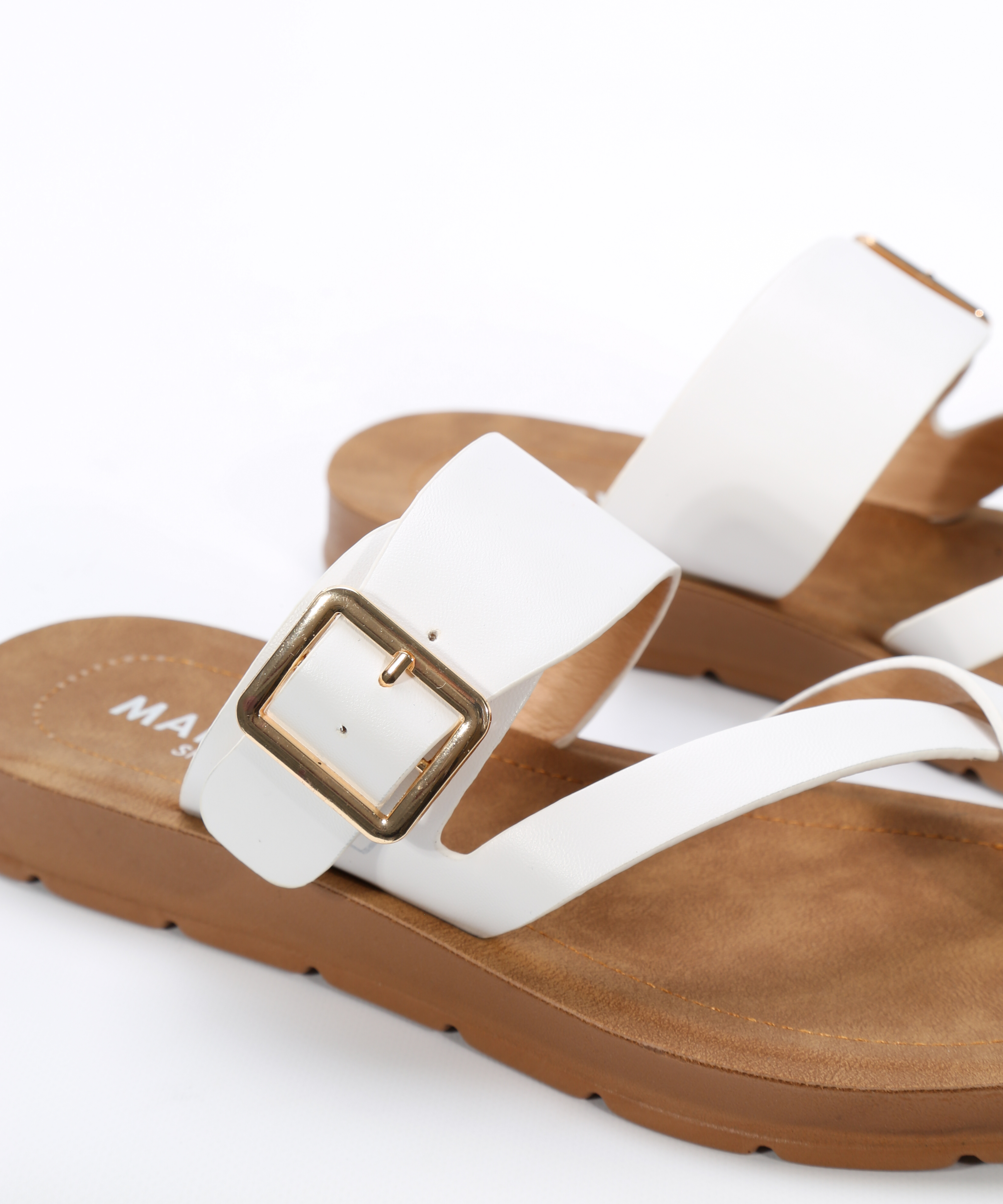 Sand&aacute;lia plana com fivela image number null